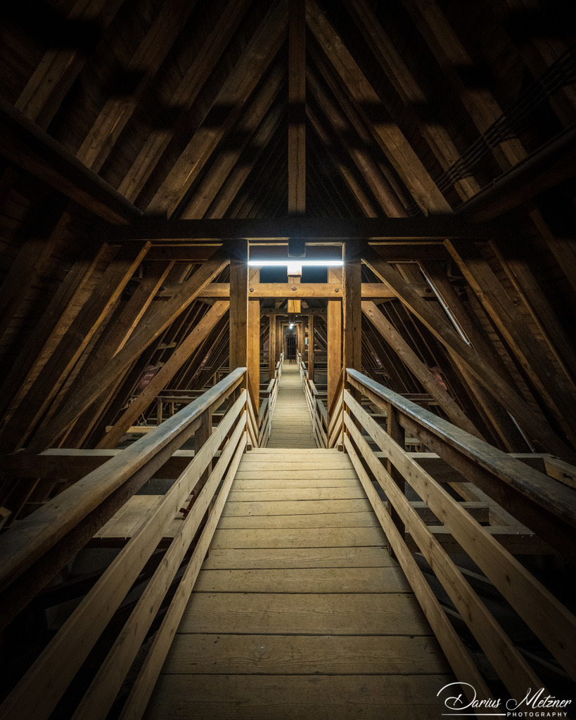 Katharinenkirche in Oppenheim | Die imposante Katharinenkirche in Oppenheim gilt als eine der bedeutendsten gotischen Kirchen am Rhein. Ihre Errichtung erfolgte in mehreren Bauabschnitten im 13., 14. und 15. Jahrhundert. Heute ist sie eine der schönsten Sehenswürdigkeiten in Rheinhessen.