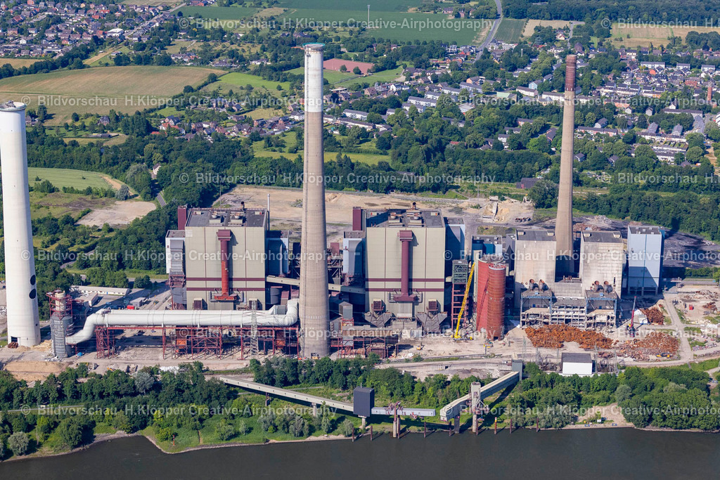 Luftbild Voerde-4765 | Luftbildfotografie Rückbauarbeiten an den Gebäude- Kraftwerksanlagen des Kohle- Heizkraftwerkes der " Steag Energy Services GmbH " in Möllen an der Frankfurter Straße in Voerde (Niederrhein) im Ruhrgebiet im Bundesland Nordrhein-Westfalen, Deutschland.2 - Realisiert mit Pictrs.com