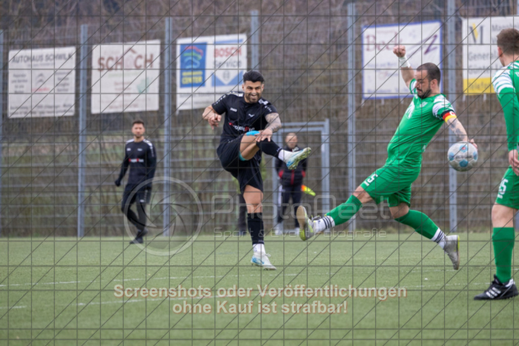 20250323_153208_0215 | #,TSV Wäschenbeuren (grün) vs. KSG Eislingen (schwarz), Fussball, Kreisliga A3 - Bezirk Neckar/Fils, 19. Spieltag, Saison 2024/2025, Kunstrasenplatz, Maitiser Straße , 73116 Wäschenbeuren, 23.03.2025 - 15:00 Uhr,Foto: PhotoPeet-Sportfotografie/Peter Harich