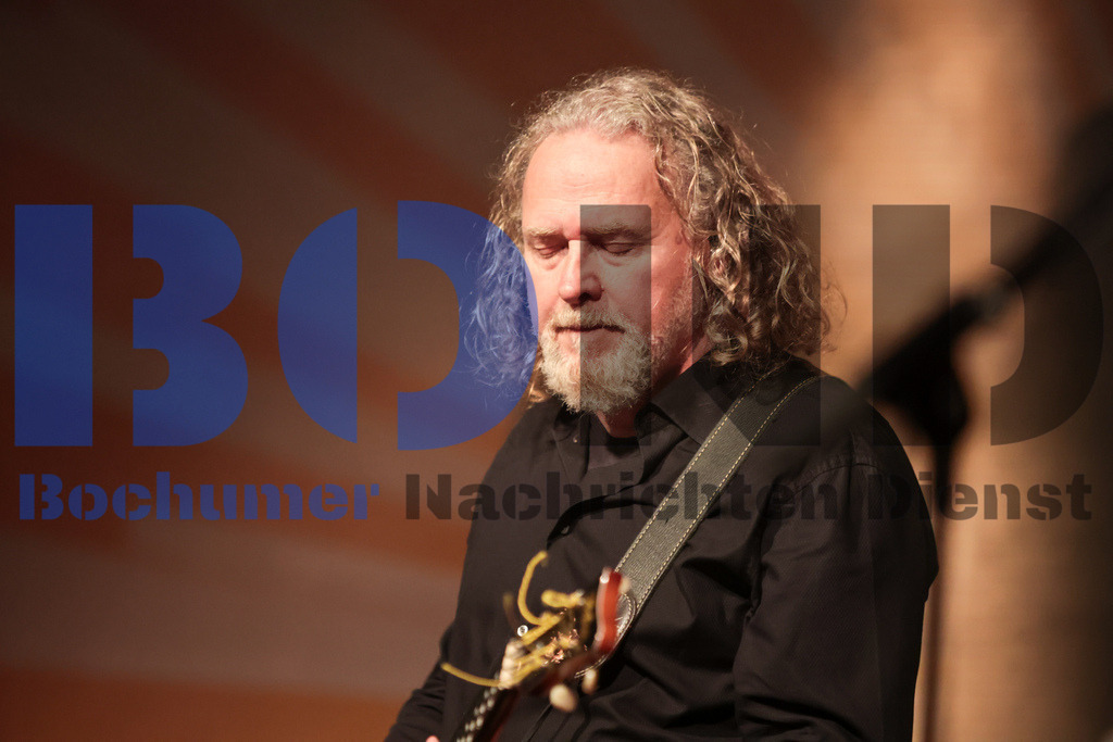 SES_GEBZFR20250828-31 | bond - Realisiert mit Pictrs.com