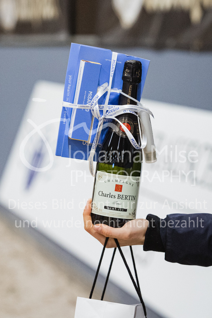 221022_Warstein_L-Springen-445 | Deine schönsten Turniermomente als professionelle Fotos! Entdecke hochwertige Pferdesport-Fotografie im Online-Shop. Jetzt Fotos finden & bestellen!