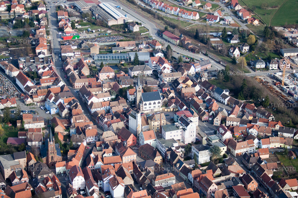 Aerial view: View of the town in Pfaffenhoffen in the state Bas-Rhin, France. – Photo: IMG_38642.jpg taken on 03/20/2011 by Werner Riehm/FLY-FOTO.com – Resolution of the original: 4752 x 3168 px
