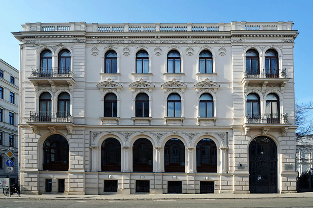 Bildlexikon Leipzig - Grieg-Begegnungsstätte | Das Team hinter BILDLEXIKON LEIPZIG bündelt historische wie aktuelle Informationen über die Stadt Leipzig in Text und Bild auf einer Plattform und stellt diese der interessierten Öffentlichkeit zur Verfügung.