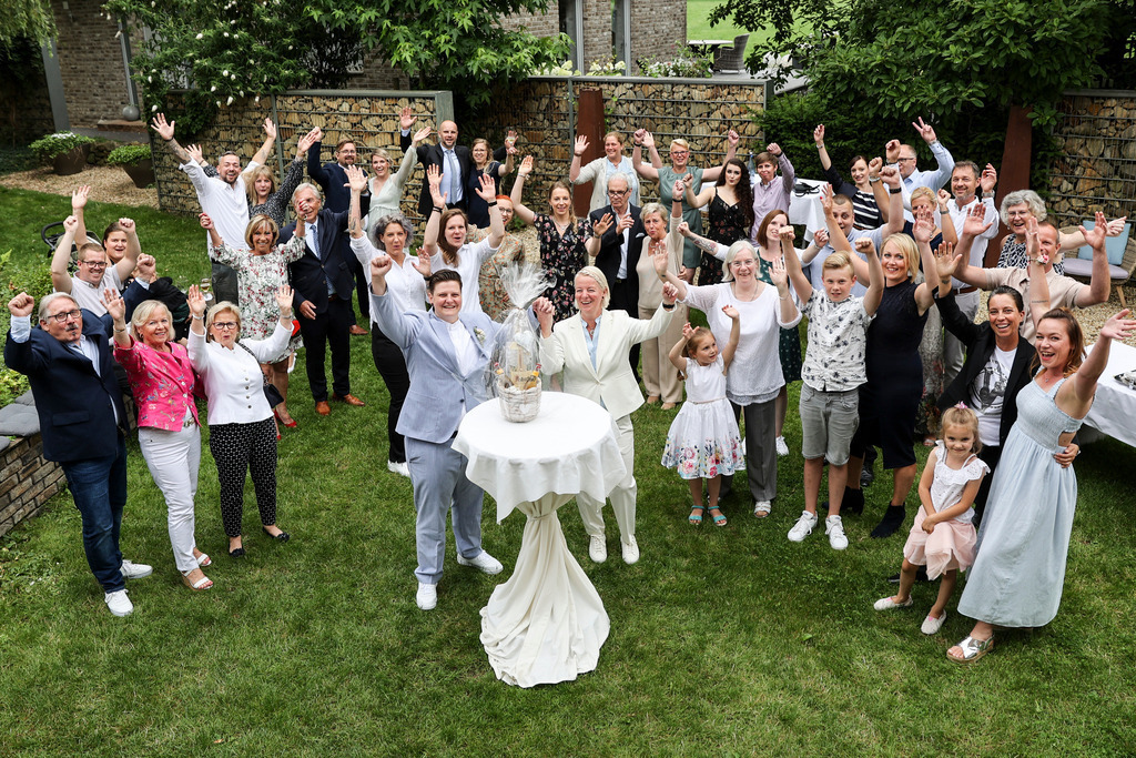 top-top.de Hochzeiten030 | Foto, Video, Fotografie, Videografie, Fotobox, DJ, Discjockey, Musik, Musikbox, Veranstaltung, Photobooth, Amazon, Ebay, Buchtipp, Bestseller, Autor, Verlag, Buch, Wesel, Hamminkeln, NRW, Dinslaken, Rees, Drohne, Hochzeit, Party, Fotobox, Wesel, Fotograf