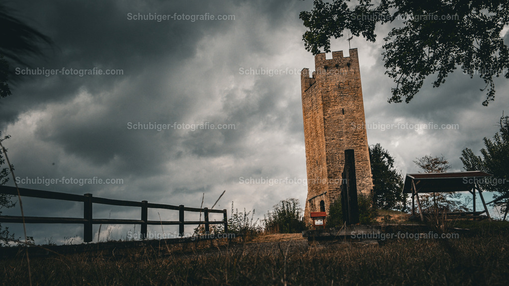 Tautenbrug Ruine | Tautenburg ist eine Gemeinde im Norden des thüringischen Saale-Holzland-Kreises und Mitglied der Verwaltungsgemeinschaft Dornburg-Camburg. Wikipedia - Realisiert mit Pictrs.com