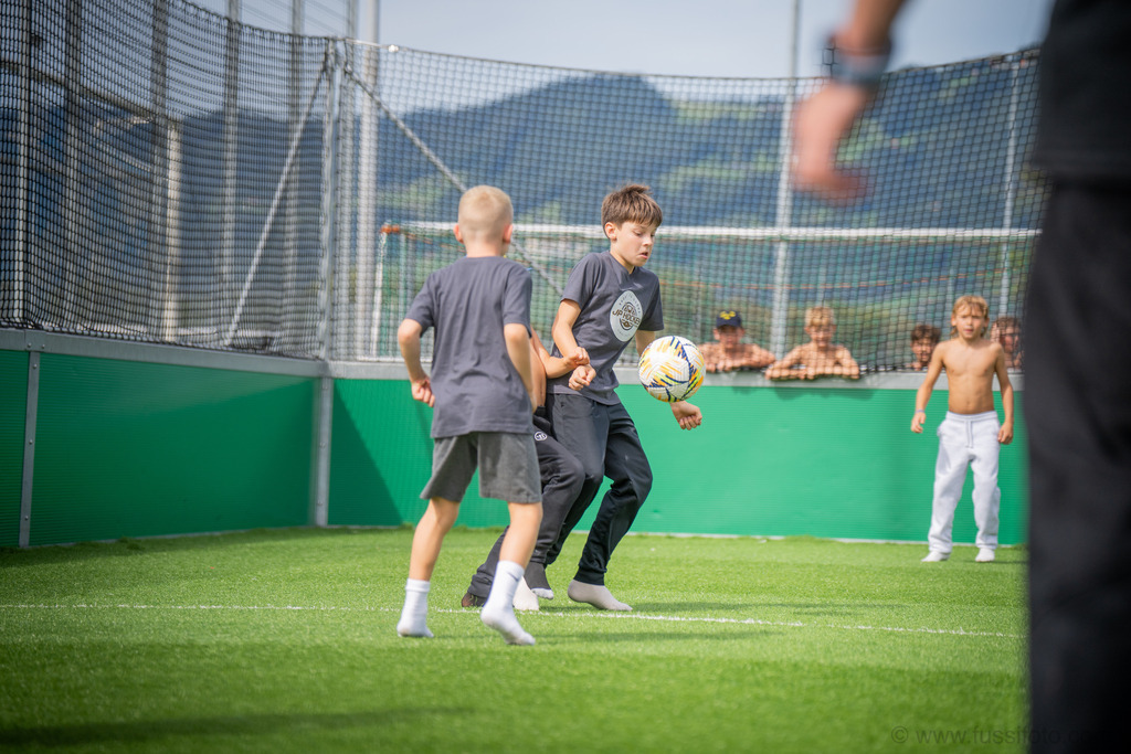 2025-09JP Hockey-Camp-Widnau-1413 | "Fussifoto.com – Ihr Ansprechpartner für hochwertige Fotografie! Entdecken Sie kreative Bilder und professionelle Dienstleistungen. Kontaktieren Sie uns für Ihre Projekte!"
