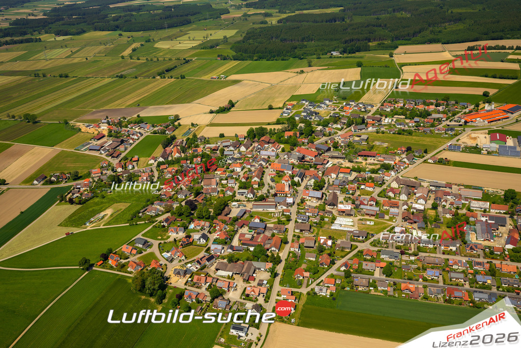 Das Luftbild zeigt  Winterrieden - Die Luftaufnahme wurde 2023 vom UL-Flugzeug aus erstellt ( keine Drohne ) - Hochauflösende Luftaufnahme - Für grossformatige Ausdrucke geeignet. Die Geschenkidee !Mit Lizenz und Bildrechte bestellbar