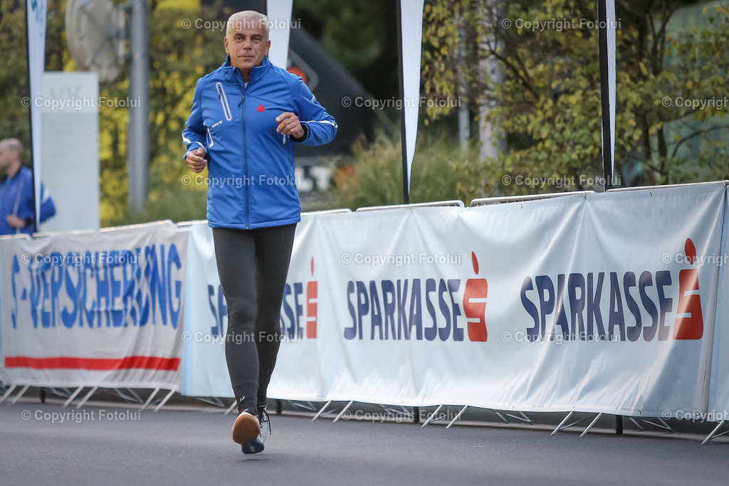 A-BINDER_20220922_0128 | LINZ,  AUSTRIA,22.Sept. 2022 - Night Run, Image shows Night Run.
Photo: Sportmediapics.com/ Manfred Binder