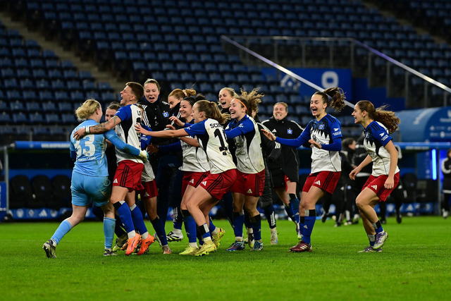 Fußball I Frauen I Saison 2025-2026 I DFB-Pokal I Achtelfinale I Hamburger SV - Bayer 04 Leverkusen I 19534 | Der Sportfotograf. - Realisiert mit Pictrs.com