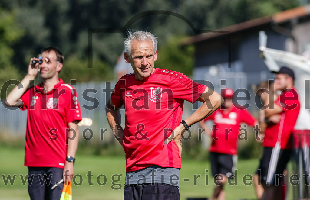2023-08-20_038_TuS_Oberding_gegen_FC_Finsing_II | Oberding, Deutschland, 20.08.2023:
Fußball, Kreisklasse 2023 / 2024, 3. Spieltag, TuS Oberding gegen FC Finsing II, Endergebnis: 1:1

Trainer Freddy Obermeier (TuS Oberding)

Foto: Christian Riedel / fotografie-riedel.net