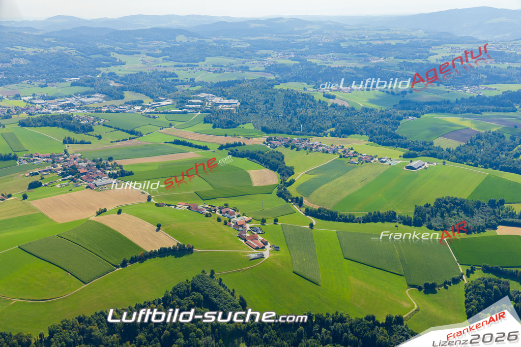 Glotzing Hauzenberg Bild- Das Luftbild wurde 2025 vom UL-Flugzeug heraus erstellt ( keine Drohne ) - Hochauflösende Luftaufnahme -Nicht vergleichbar mit Google Maps oder Satelittenbilder- Die Geschenkidee !Mit Lizenz und Bildrechte bestellbar