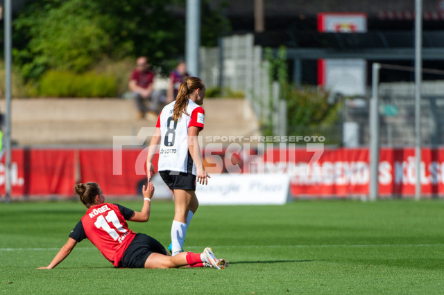 20240915NSZ_5952 | Kristin Kögel (Bayer Leverkusen,No.11) reklamiert Foulspiel von Lisanne Gräwe (Eintracht Frankfurt,No.08)DEU, Leverkusen, 15.09.2024 Fußball, Google Pixel Frauen-Bundesliga, Saison 2024/2025, Bayer 04 Leverkusen - Eintracht Frankfurt - Realisiert mit Pictrs.com