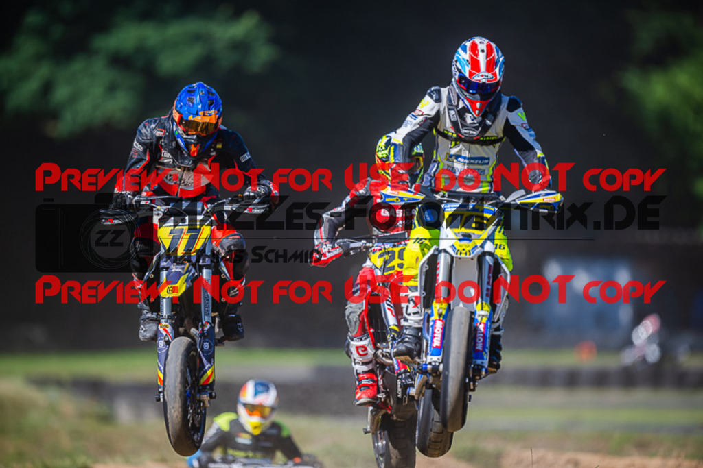 MaZZes_FotoMatrix_220702_4508 | S1