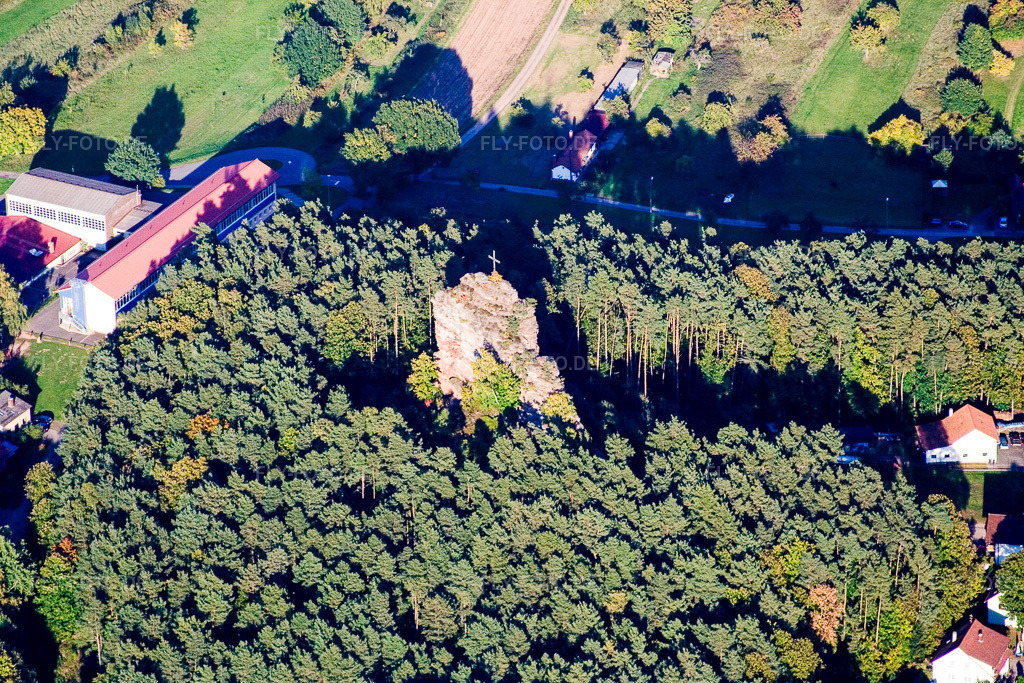 Luftbild: Engelmannsfelsen im Ortsteil Gossersweiler in Gossersweiler-Stein im Bundesland Rheinland-Pfalz in Deutschland. Foto: IMG_13665.jpg vom 28.09.2008 durch Werner Riehm/FLY-FOTO.de