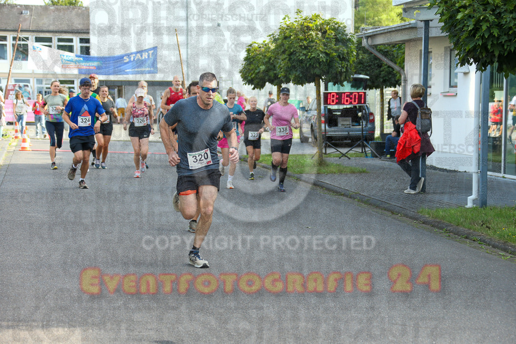 250801_1816_EX1_6572 | Sportfotografie im Rhein-Sieg Kreis, Köln, Bonn, NRW, Rheinland Pfalz, Hessen, etc. Unser Tätigkeitsfeld umfasst den Laufsport vom Volkslauf über den Marathon, Duathlon, Triathon bis zum Ultralauf wie Kölnpfad Ultra oder Schindertrail.