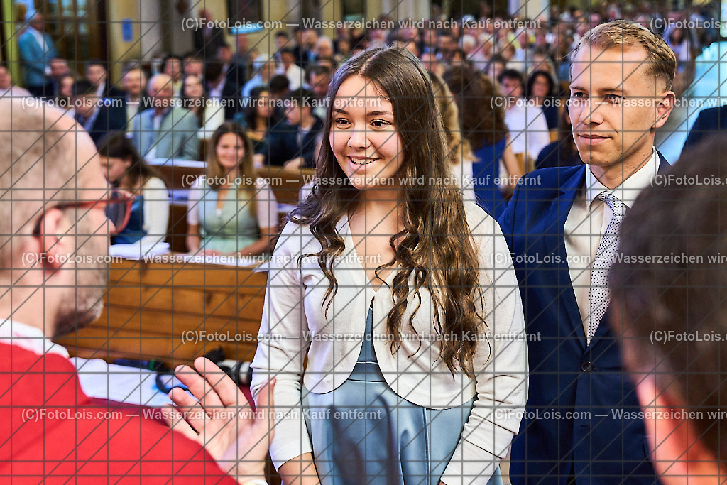 ALP1022_PfarrFirmung Wieselburg_Firmvorgang | (C)FotoLois.com, Alois Spandl, Firmung in der Pfarrkirche Wieselburg mit Generalvikar Dr. Christoph Weiss, Dechant Pfarrer Daniel Kostrzycki und Monignore Franz Dammerer, Sa 15. Juni 2024.