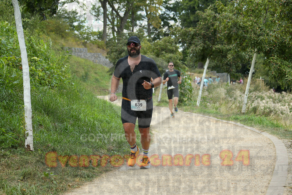 250824_1427_EX1_6280 | Sportfotografie im Rhein-Sieg Kreis, Köln, Bonn, NRW, Rheinland Pfalz, Hessen, etc. Unser Tätigkeitsfeld umfasst den Laufsport vom Volkslauf über den Marathon, Duathlon, Triathon bis zum Ultralauf wie Kölnpfad Ultra oder Schindertrail.