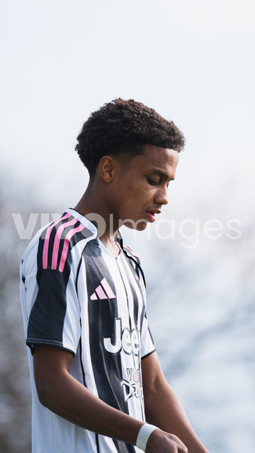 juv_lut_fmachado-0087 | Images from the Juniors B match between Juventus Academy and FC Lutry, played on 18 March 2026 in Lutry, Switzerland, featuring players, coaching staff and match action throughout the game.