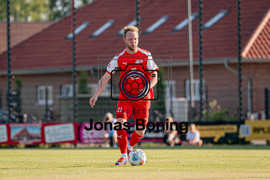 Fußball I Herren I Saison 2026-2027 I Testspiel I VfL Oythe - BSV Kickers Emden I 00976 | jns.sportfotos - Realisiert mit Pictrs.com