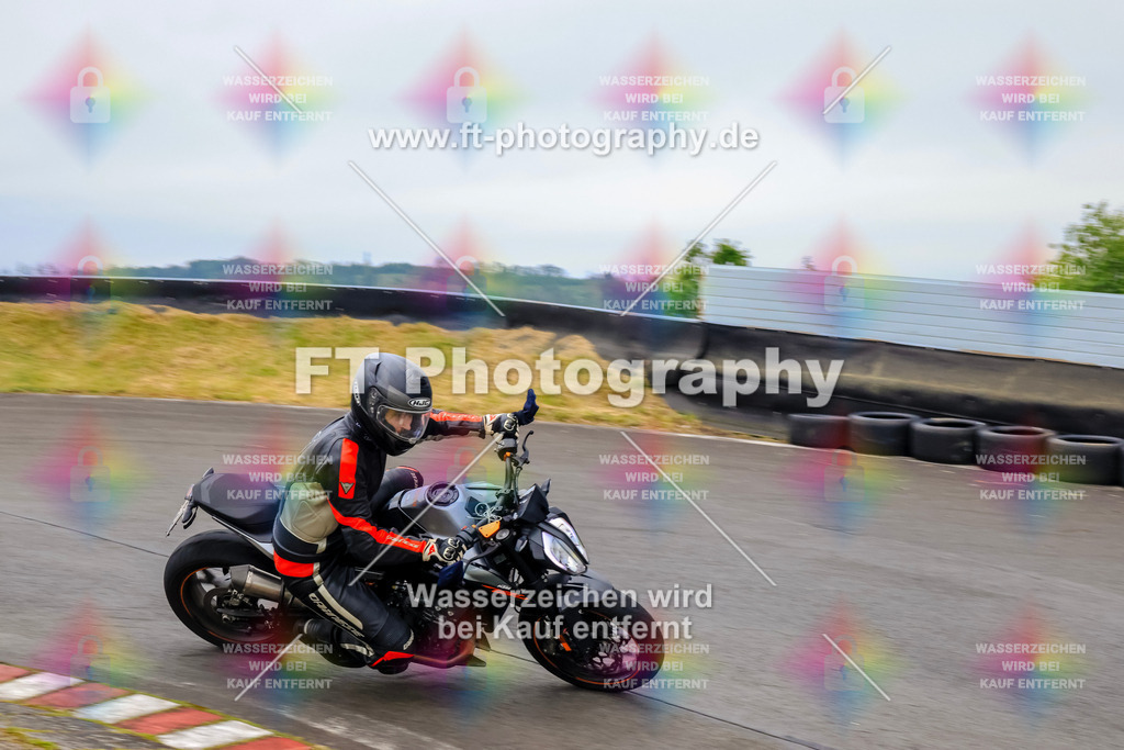 OBK-5904 | Hier findet Ihr Bilder von Touristenfahrten auf der Nürburgring Nordschleife oder von anderen Veranstaltungen die ich besucht habe. Viel Spass beim Durch Schauen 