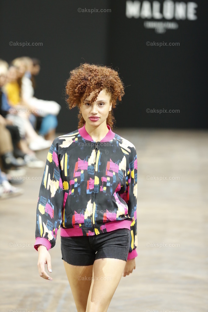 Malūne by Frida Weyer auf der  MBFW Spring/Summer 2023 | Mercedes-Benz Fashion Week (MBFW)  Frühling / Sommer 2023 im Hotel Telegraphenamt Berlin in Berlin-Mitte. Die Kollektionen von Malūne by Frida Weyer auf der MBFW Spring/Summer 2023. Das Bild zeigt Models mit der Kollektion von Malūne by Frida Weyer.