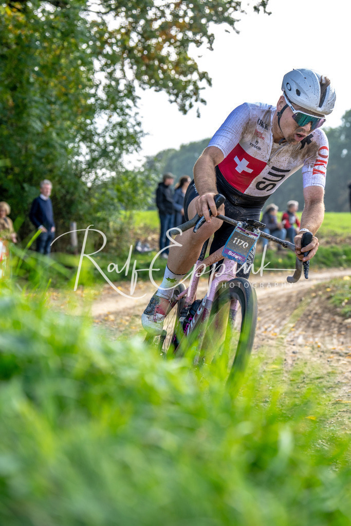 Ralf Eppink Photography 20251012_DSC04359 | Sportfotografie, Eventfotografie, Porträtfotografie, Radsport Fotograf, Triathlon Fotograf, Düsseldorf Fotograf, Köln Fotograf, Actionfotografie, Teamfotografie, Peoplefotografie, Business Portraits, Veranstaltungsfotografie, Reportagefotografie - Realisiert mit Pictrs.com
