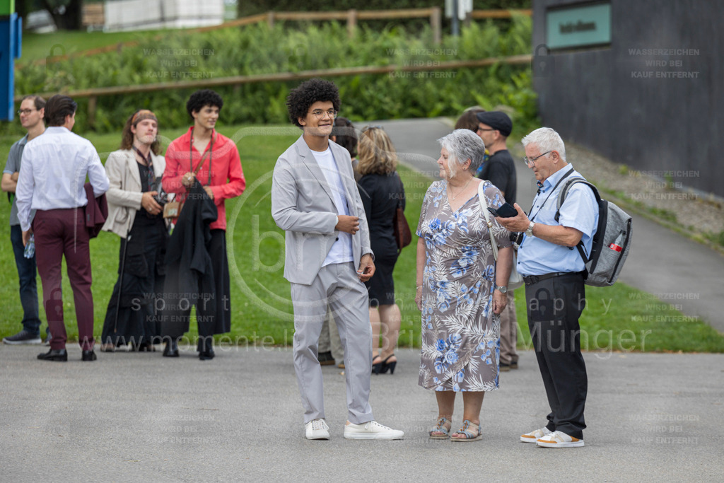 FeusiDiplomfeier_R6OO2878 | Brigitte Münger / bmsportphotography - Realisiert mit Pictrs.com