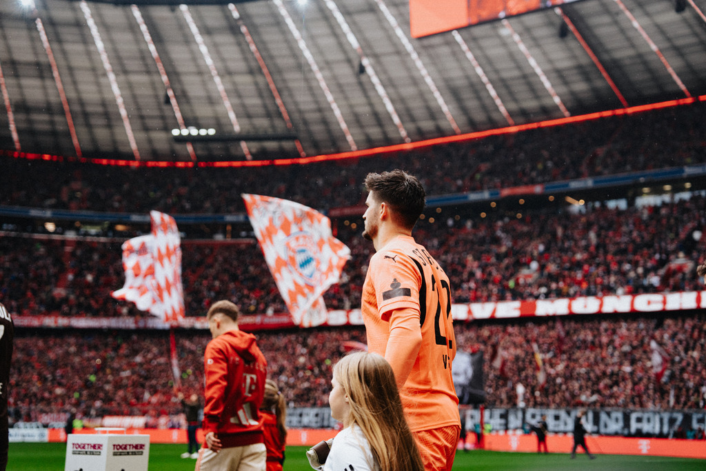 FCP07089 | Der offizielle Shop für FC St. Pauli Fotos. Wähle aus Spielszenen & Fanmomenten dein FCSP Wunschformat. Wir liefern Millerntor-Atmosphäre.