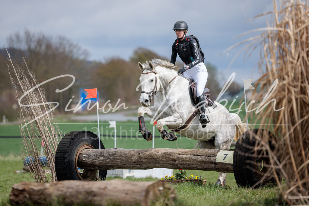 20260329-_3LI5143 | Tierfotografie Pferde, Hunde, Katzen, Haustiere.
Turnierfotografie Reitturniere, Reiten, Springreiten, Dressur in Hanau, dem Main-Kinzig-Kreis und dem Rhein-Main- Gebiet um Frankfurt