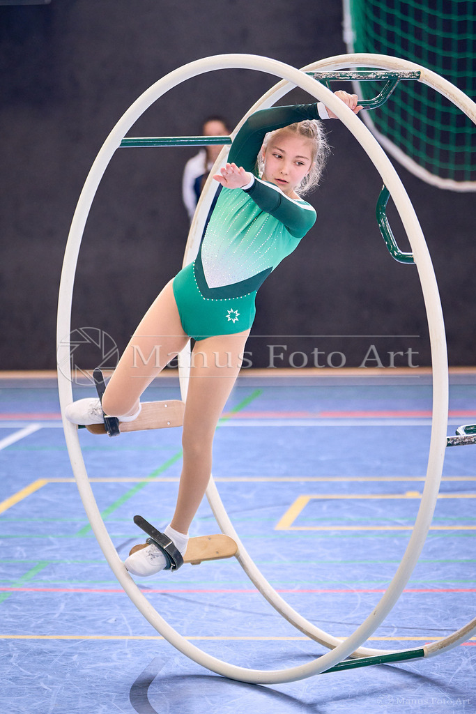 C-DSC03636 | Professionelle Sportfotografie in Hamburg, Schleswig-Holstein und Niedersachsen – spezialisiert auf Rhönrad, Geräteturnen, Leistungsturnen und rhythmische Sportgymnastik. Bundesweite Begleitung von Rhönrad-Events. Jetzt Sport-Fotos - Realisiert mit Pictrs.com