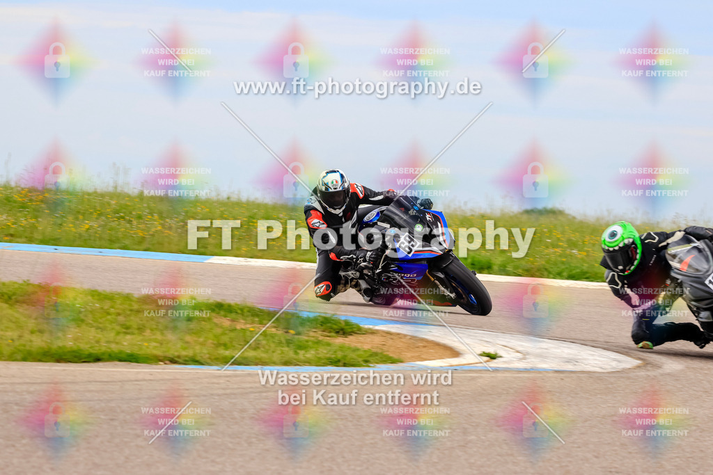 MotoTeam-2742 | Hier findet Ihr Bilder von Touristenfahrten auf der Nürburgring Nordschleife oder von anderen Veranstaltungen die ich besucht habe. Viel Spass beim Durch Schauen 