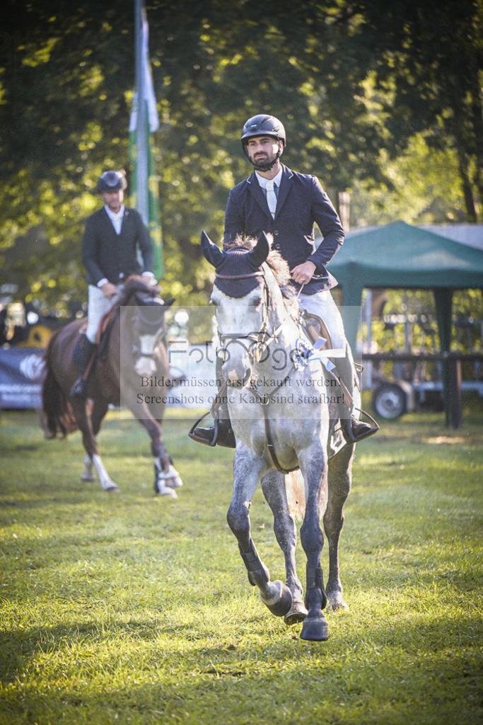 DOS_0110 | Entdecke hochwertige Reitturnierfotos von Foto Oger. Professionell, emotional und authentisch – jetzt Lieblingsmomente im Shop bestellen.Deutschlandweite Turnierfotografie. - Realisiert mit Pictrs.com