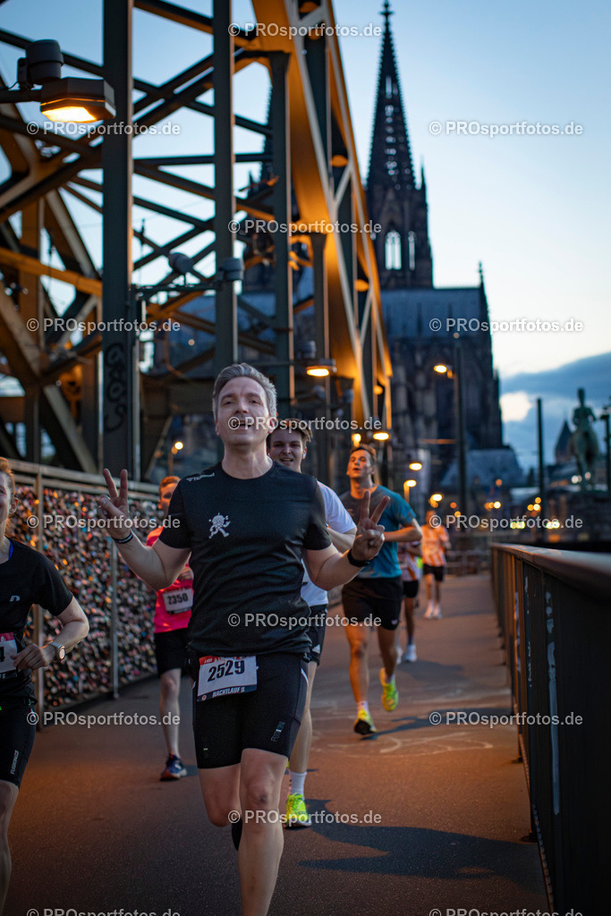 22. Nachtlauf des ASV Koeln; Koeln, 28.05.25 | Impressionen vom 22. Nachtlauf des ASV Koeln am 28.05.25 in der Altstadt von Koeln (Deutschland). Foto: BEAUTIFUL SPORTS/Bernd Hoffmann