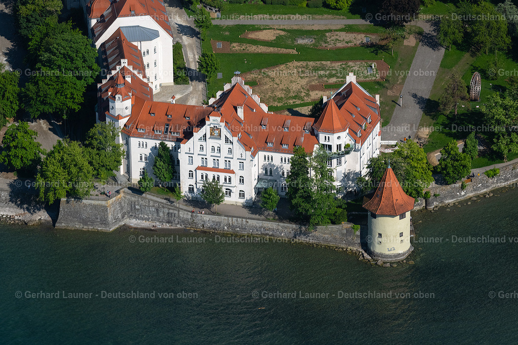 4028098 | LINDAU (BODENSEE) 17.05.2020 Schul- Gebäude der VHS - Volkshochschule Lindau am Uferweg in Lindau (Bodensee) im Bundesland Bayern, Deutschland. Weiterführende Informationen bei: Volkshochschule Lindau (Bodensee). // School building the community college Volkshochschule Lindau in Lindau (Bodensee) in the state Bavaria, Germany. Further information at: Volkshochschule Lindau (Bodensee). Foto: Gerhard Launer
