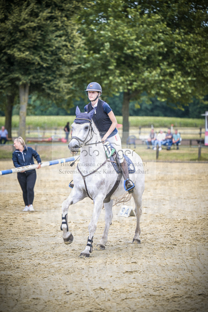 DOS_9865 | Entdecke hochwertige Reitturnierfotos von Foto Oger. Professionell, emotional und authentisch – jetzt Lieblingsmomente im Shop bestellen.Deutschlandweite Turnierfotografie. - Realisiert mit Pictrs.com