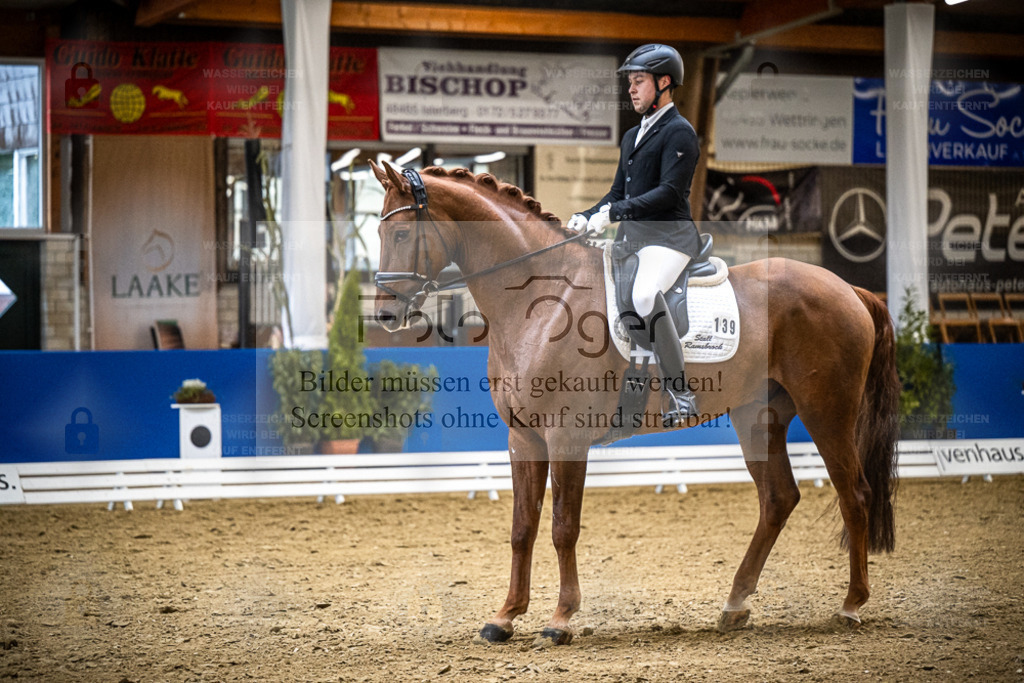 DOS_1232 | Entdecke hochwertige Reitturnierfotos von Foto Oger. Professionell, emotional und authentisch – jetzt Lieblingsmomente im Shop bestellen. - Realisiert mit Pictrs.com