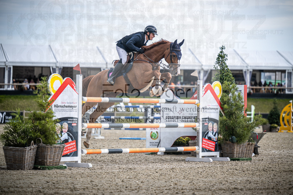 DOS_5227 | Entdecke hochwertige Reitturnierfotos von Foto Oger. Professionell, emotional und authentisch – jetzt Lieblingsmomente im Shop bestellen.Deutschlandweite Turnierfotografie. - Realisiert mit Pictrs.com
