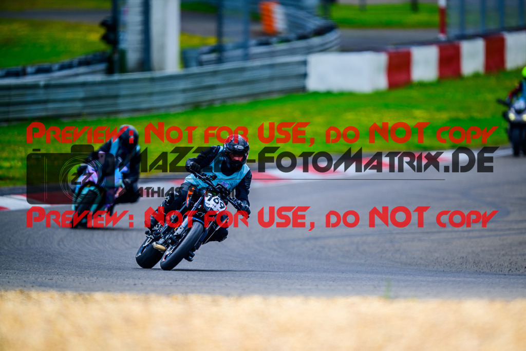 MaZZes_FotoMatrix_240717_6007705_7923 | INST