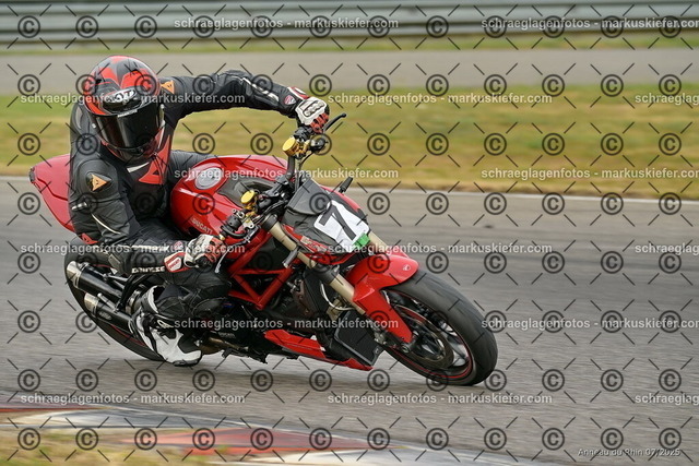 25bt05-0488 | markuskiefer.com - Realisiert mit Pictrs.com
