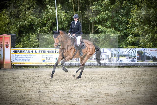 DOS_2180 | Entdecke hochwertige Reitturnierfotos von Foto Oger. Professionell, emotional und authentisch – jetzt Lieblingsmomente im Shop bestellen. - Realized with Pictrs.com