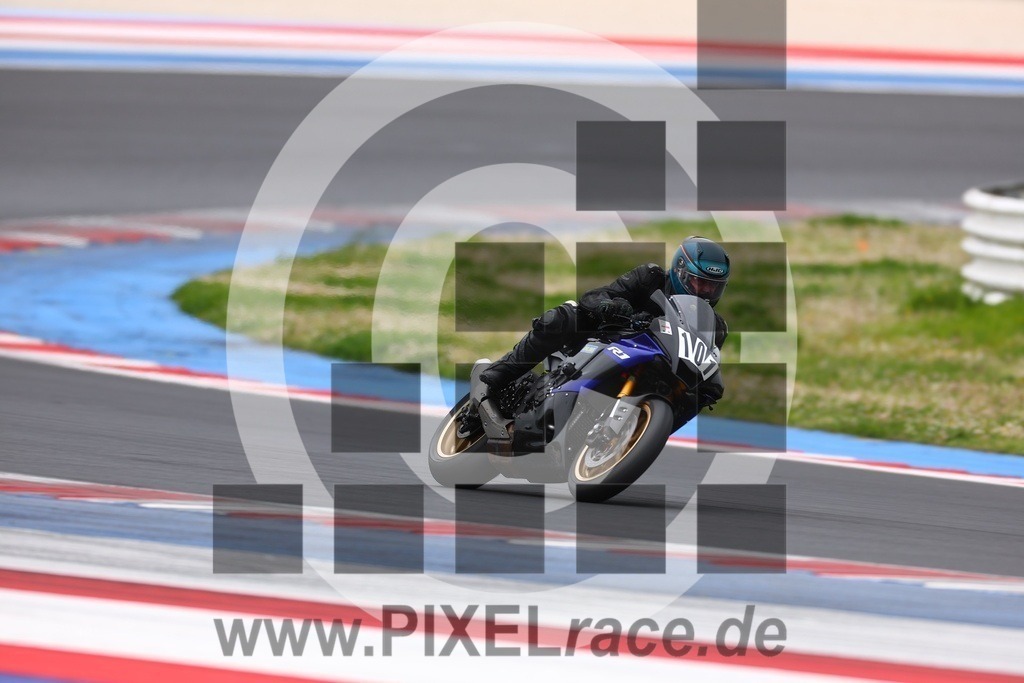 0101-20260401_04042 | Schöne Erinnerungen an spannende Momente - das festzuhalten ist unser Job. PIXELrace.de ist seit 2003 auf den Rennstrecken Europas unterwegs um die Action draußen beim Fahren und die wunderbare Stimmung imm Fahrerlager für euch einzufangen.