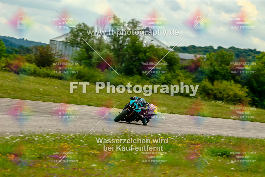 Chambley Juli-3286 | Hier findet Ihr Bilder von Touristenfahrten auf der Nürburgring Nordschleife oder von anderen Veranstaltungen die ich besucht habe. Viel Spass beim Durch Schauen 