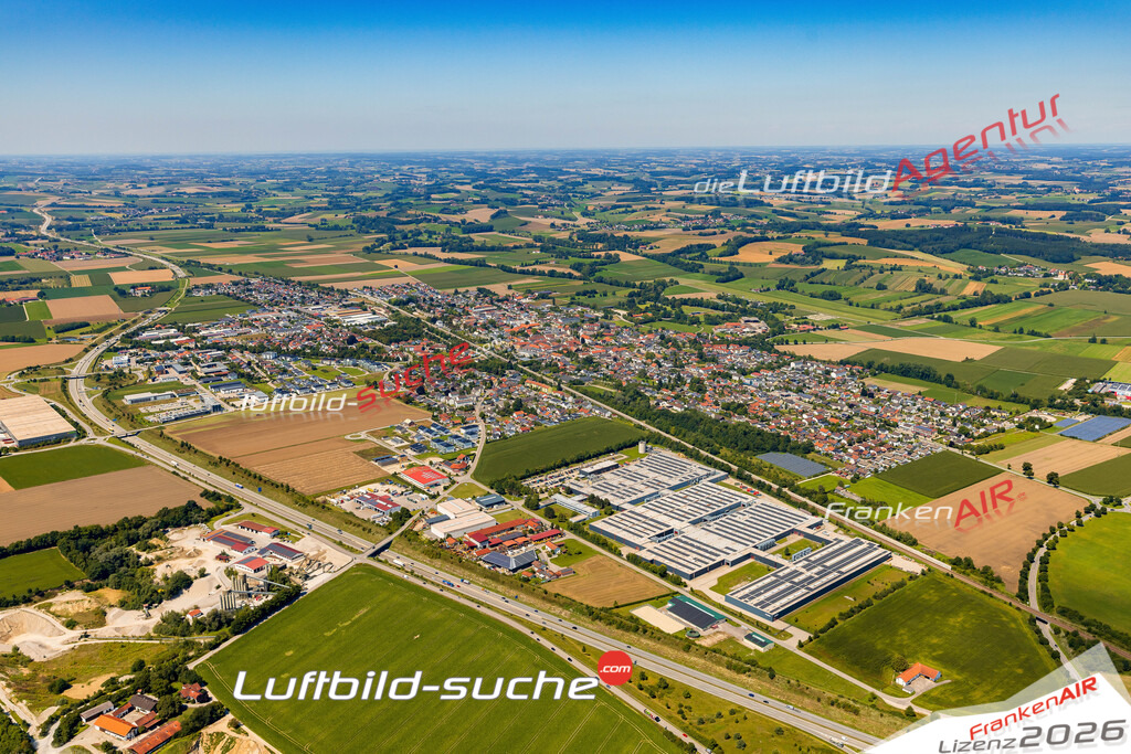 Luftaufnahme von Ampfing Vs Google Maps- Die Luftaufnahme wurde 2025 vom UL-Flugzeug heraus erstellt ( keine Drohne ) - Hochauflösende Luftaufnahme - für professionelle Ausdrucke geeignet. Die Geschenkidee !Mit Lizenz und Bildrechte bestellbar