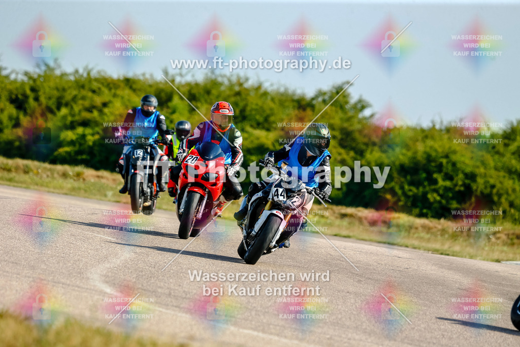 Chambley Juli-0504 | Hier findet Ihr Bilder von Touristenfahrten auf der Nürburgring Nordschleife oder von anderen Veranstaltungen die ich besucht habe. Viel Spass beim Durch Schauen 