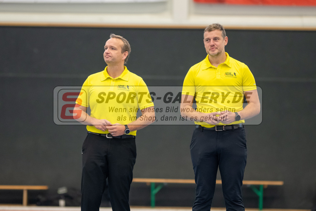 SFE_20221127_0020 | 1. Bundesliga Hockey Damen Düsseldorfer HC - Rot-Weiss Köln am 27.11.2022 in Düsseldorf (Düsseldorfer Hockeyclub 1905 e.V.), Photo: Stephan Fehrmann 2022 (Sports-Gallery),Schiedsrichter