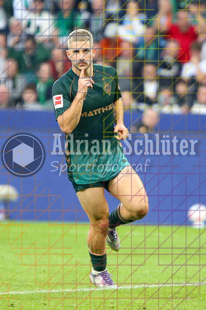 Borussia Mönchengladbach vs SV Werder Bremen - Bundesliga  | Mönchengladbach, Deutschland, 14.09.25:   Romano Schmid (SV Werder Bremen) Torjubel, jubelt nach seinem Treffer zum 0:3 waehrend des Spiels der Bundesliga zwischen Borussia Mönchengladbach vs SV Werder Bremen im Stadion im Borussia Park(Foto von Brauer-Fotoagentur / Adrian Schlueter)