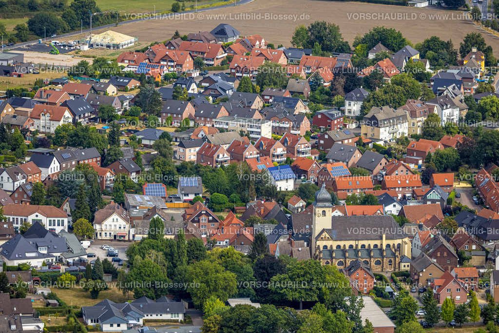 Selm220810347Bork | Luftbild von Selm-Bork mit der kath. Kirche St. Stephanus Bork, Selm, Ruhrgebiet, Nordrhein-Westfalen, Deutschland