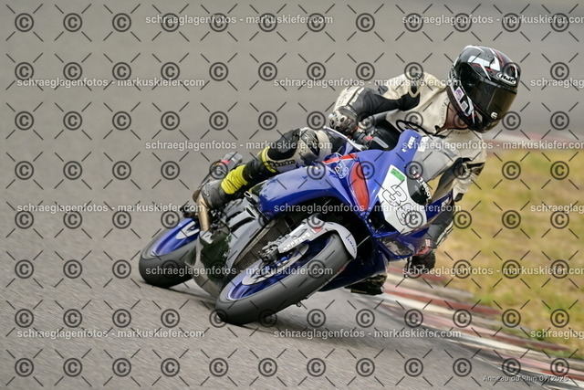 25bt05-1065 | markuskiefer.com - Realisiert mit Pictrs.com
