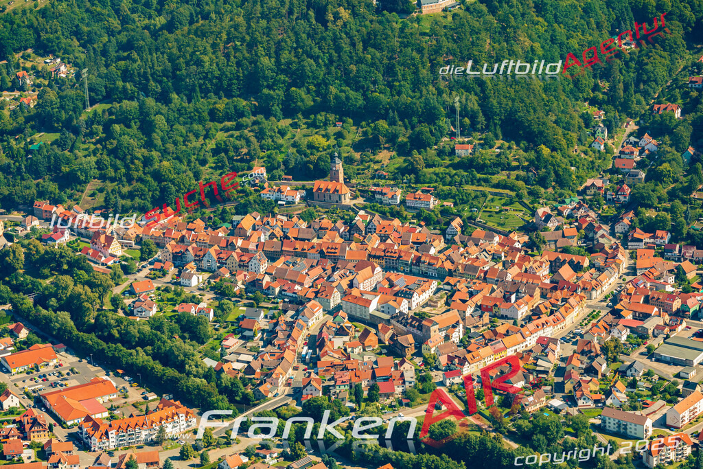 Luftbild der Stadt Wasungen - Die Luftaufnahme wurde 2025 vom UL-Flugzeug heraus erstellt ( keine Drohne ) - Hochauflösende Luftaufnahme - für professionelle Ausdrucke geeignet. Die Geschenkidee !Hier alle&nbsp;Infos zur Lizenzierung der LuftaufnahmeWir fliegen auch dieses Jahr wieder in Ihre Region um Luftbilder zu erstellen.- Luftbild anfragen