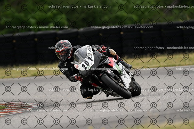 25bt02-1608 | markuskiefer.com - Realisiert mit Pictrs.com
